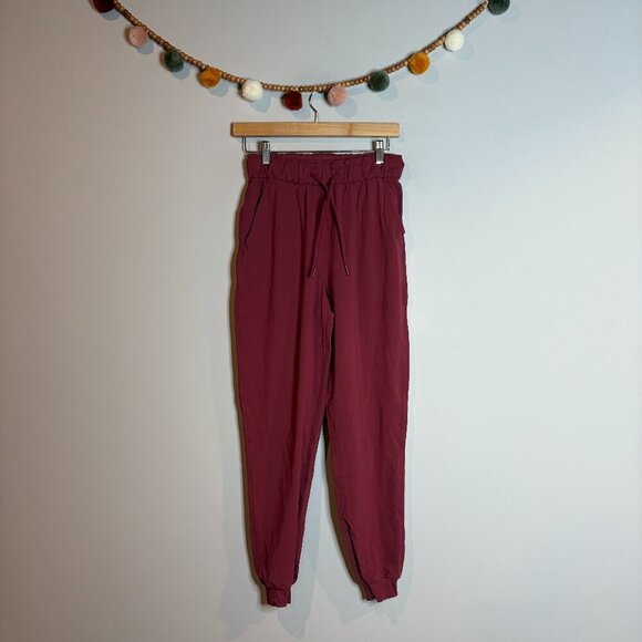Lululemon Stretch High-Rise Jogger in Mulled Wine - Picture 2 of 6